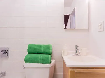 Beautiful 1 Bedroom Apartment